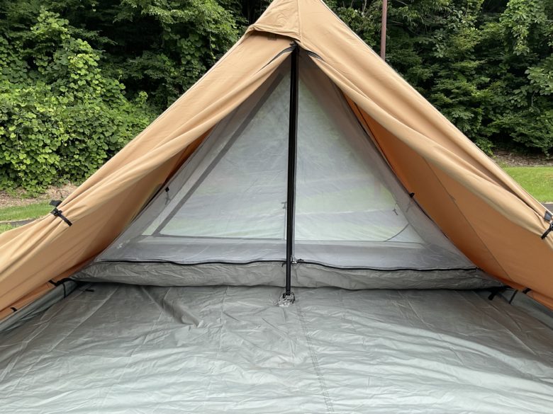 インナーテント取り付け後の内部